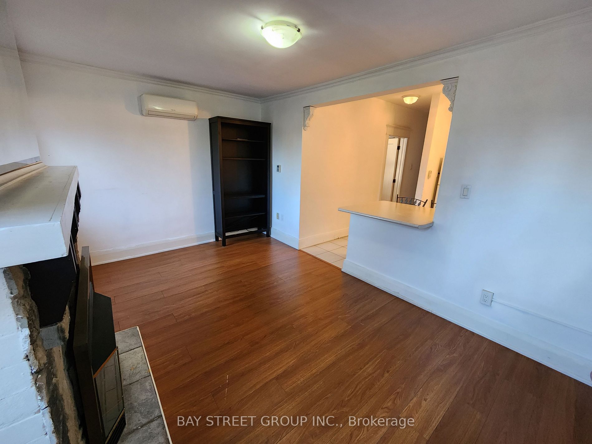 218 Heath St W, #2nd Flr