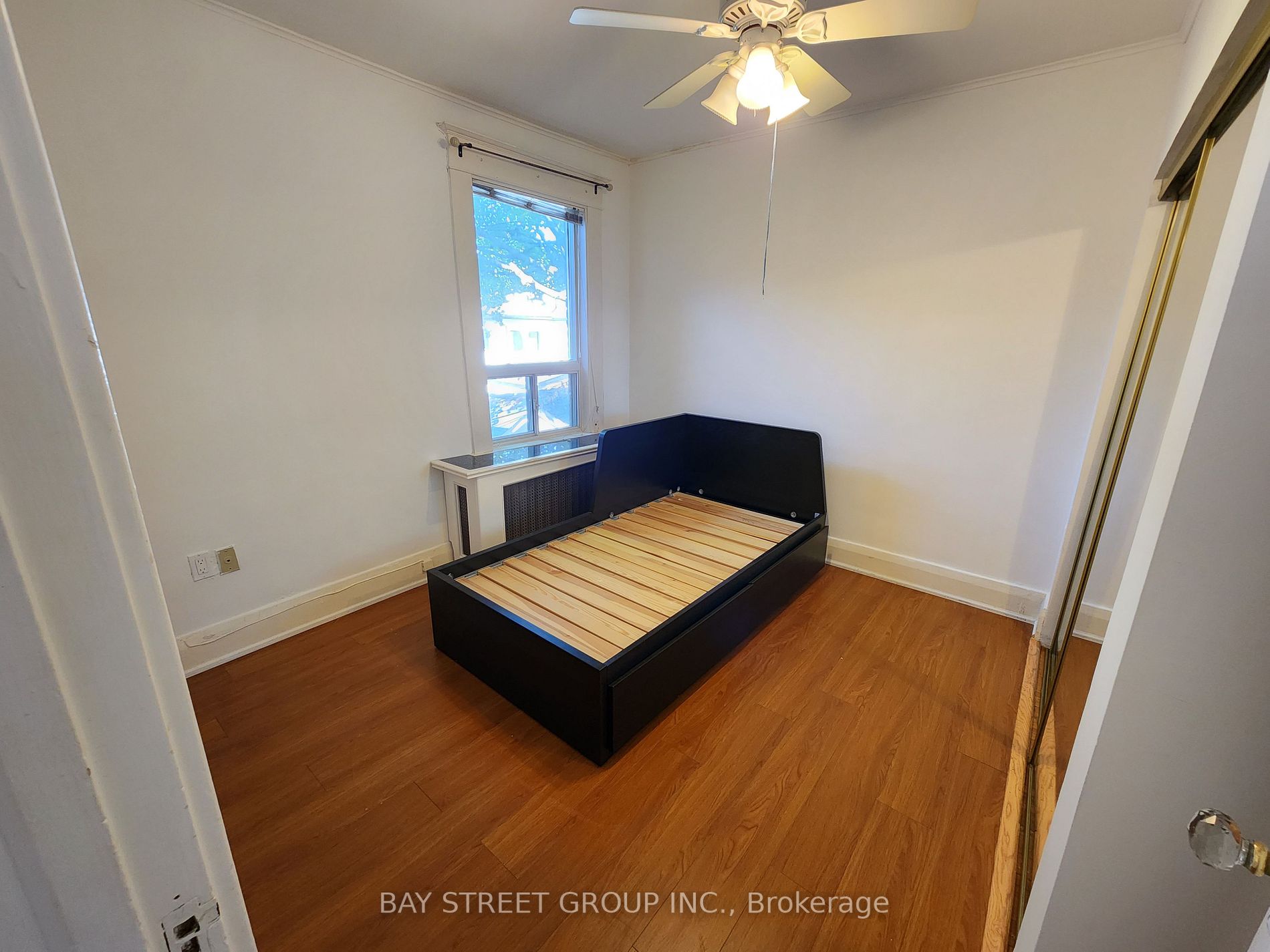 218 Heath St W, #2nd Flr