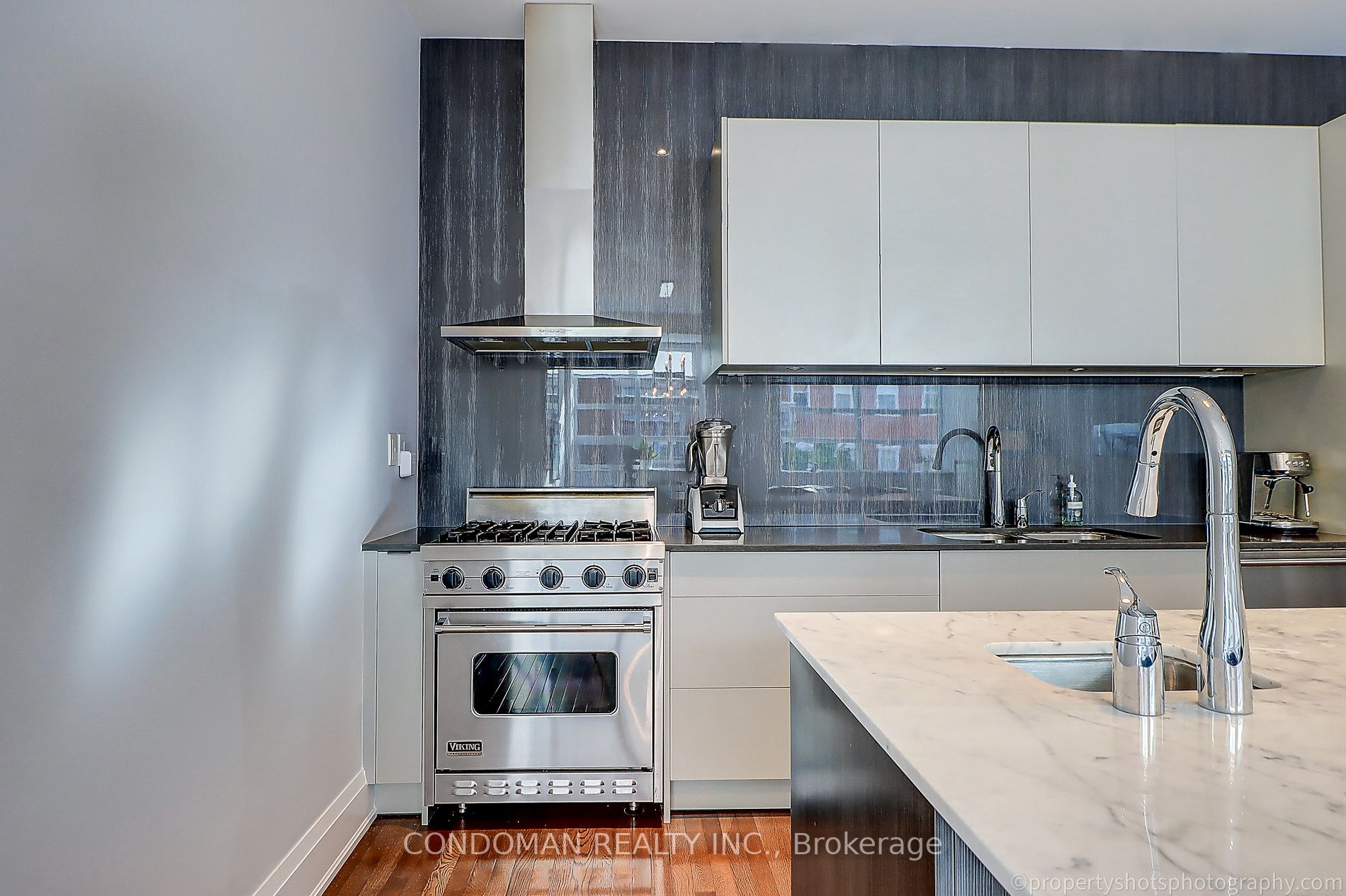 391 Brunswick Ave, #303