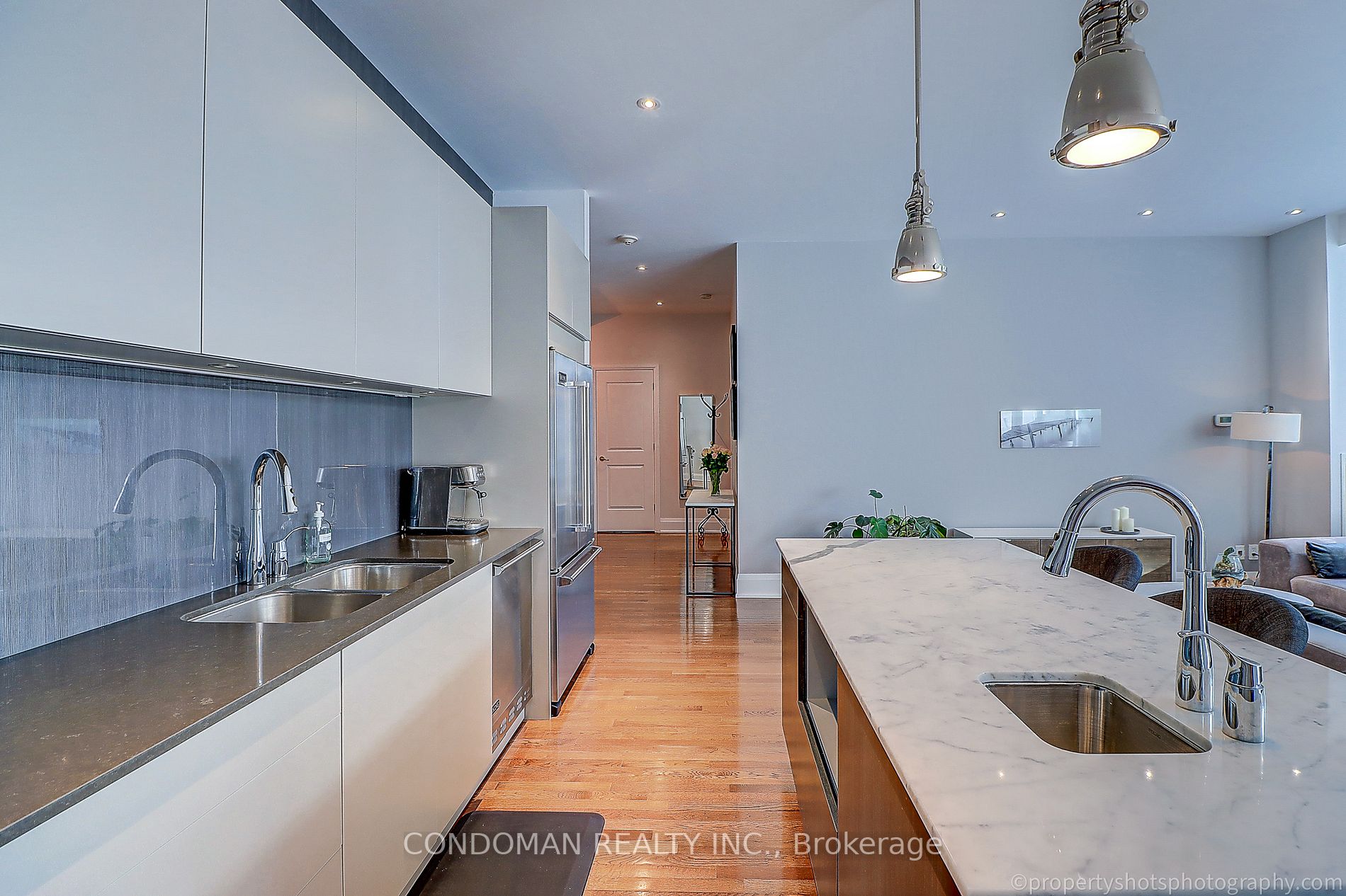 391 Brunswick Ave, #303