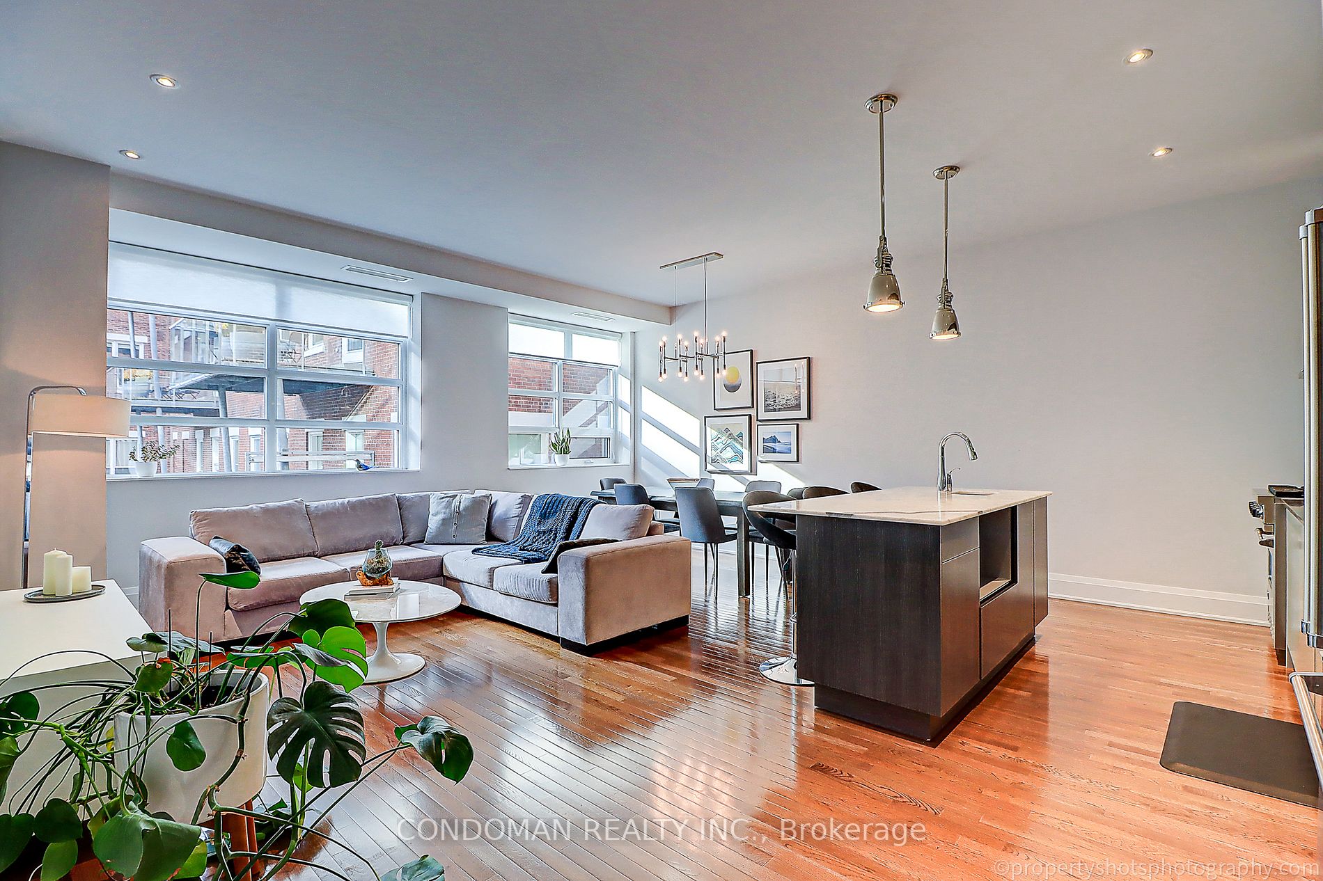 391 Brunswick Ave, #303