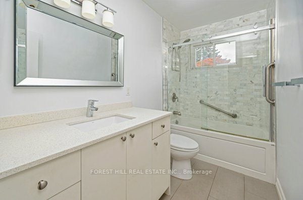 66 Grove Park Cres