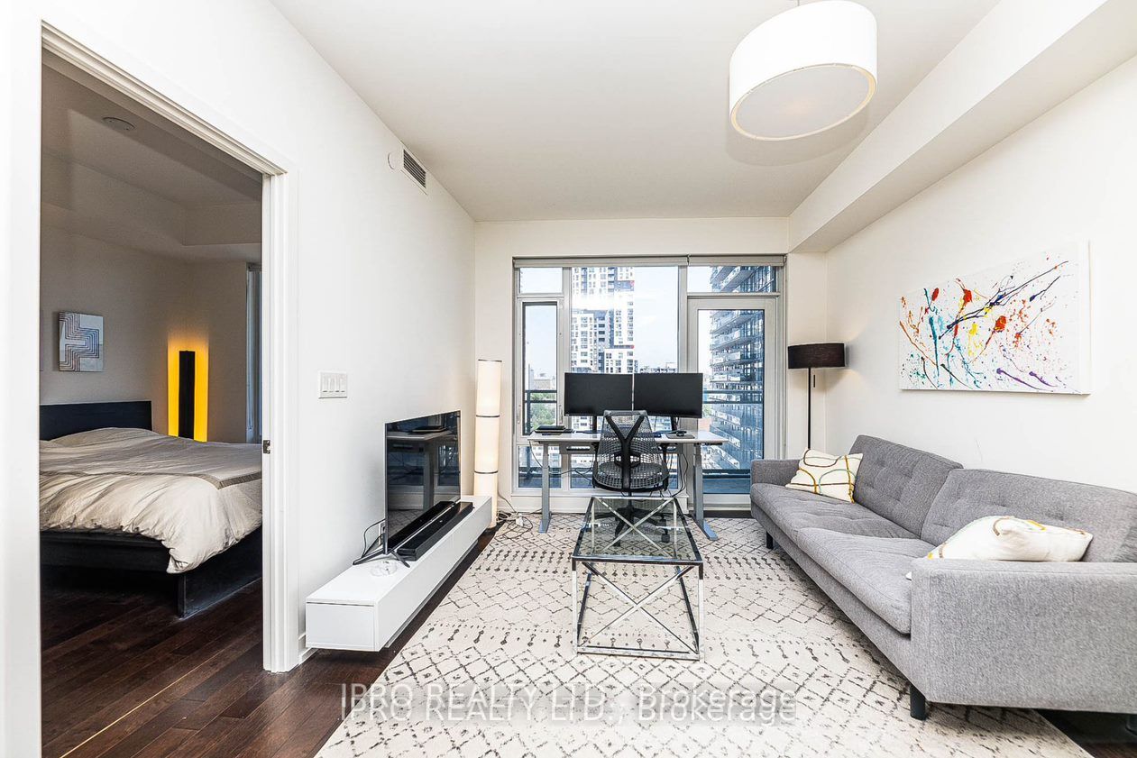 21 Widmer St, #1704