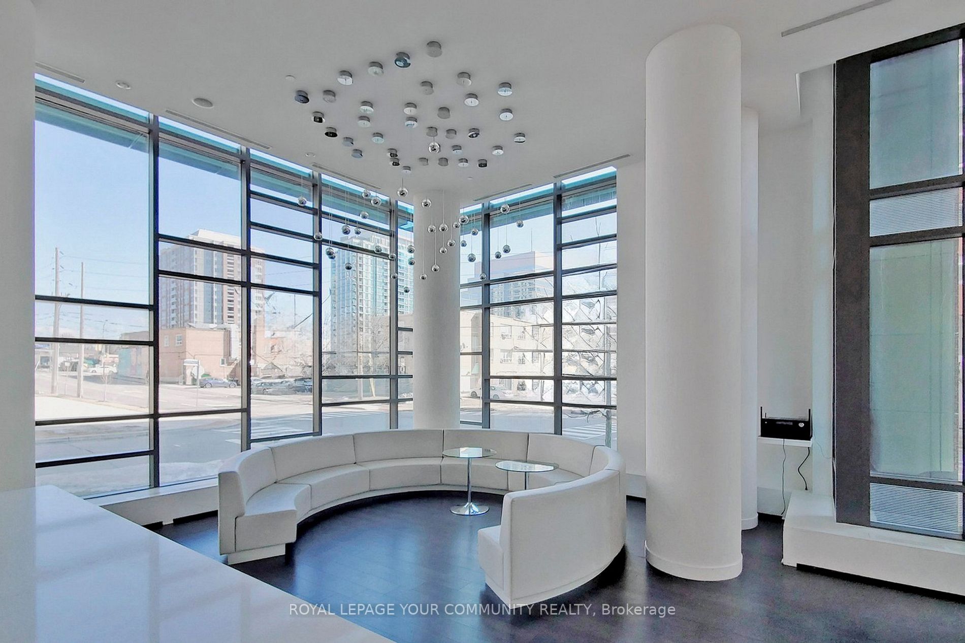 68 Canterbury Place, #1207