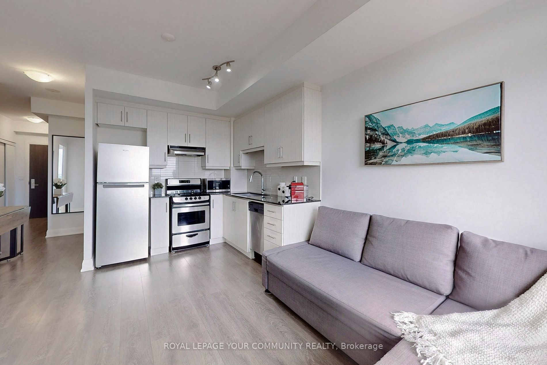 68 Canterbury Place, #1207