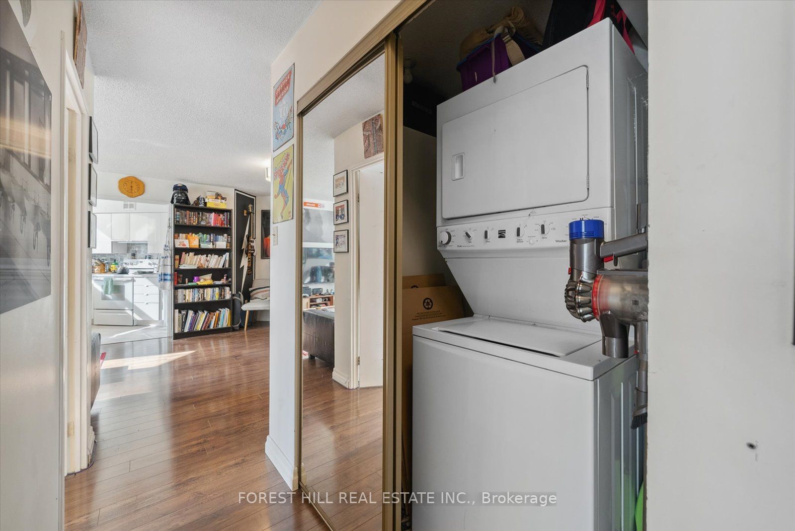 25 Maitland St, #412
