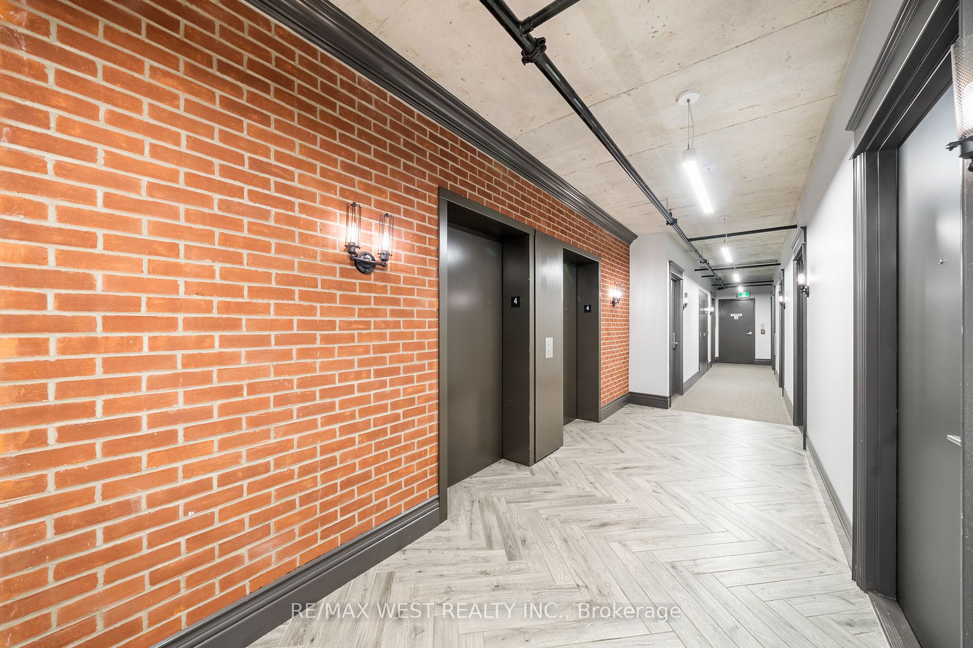 608 Richmond St W, #409
