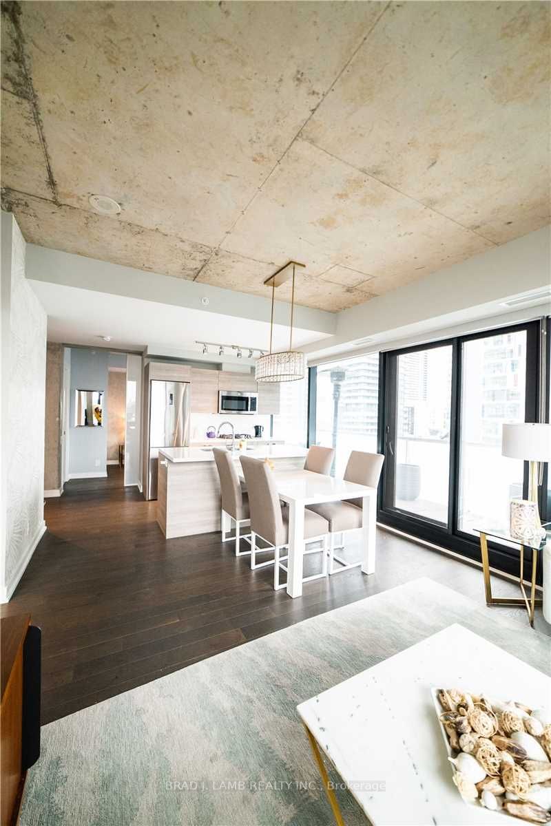 11 CHARLOTTE Street, #1502