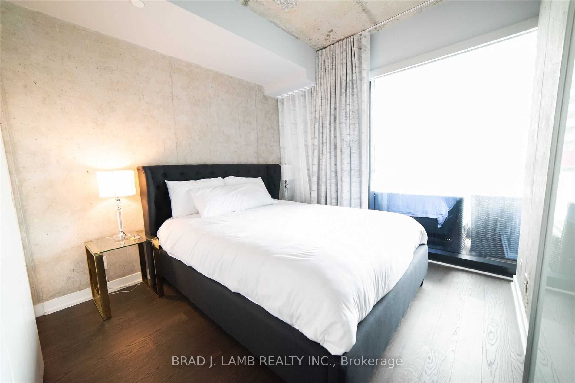 11 CHARLOTTE Street, #1502