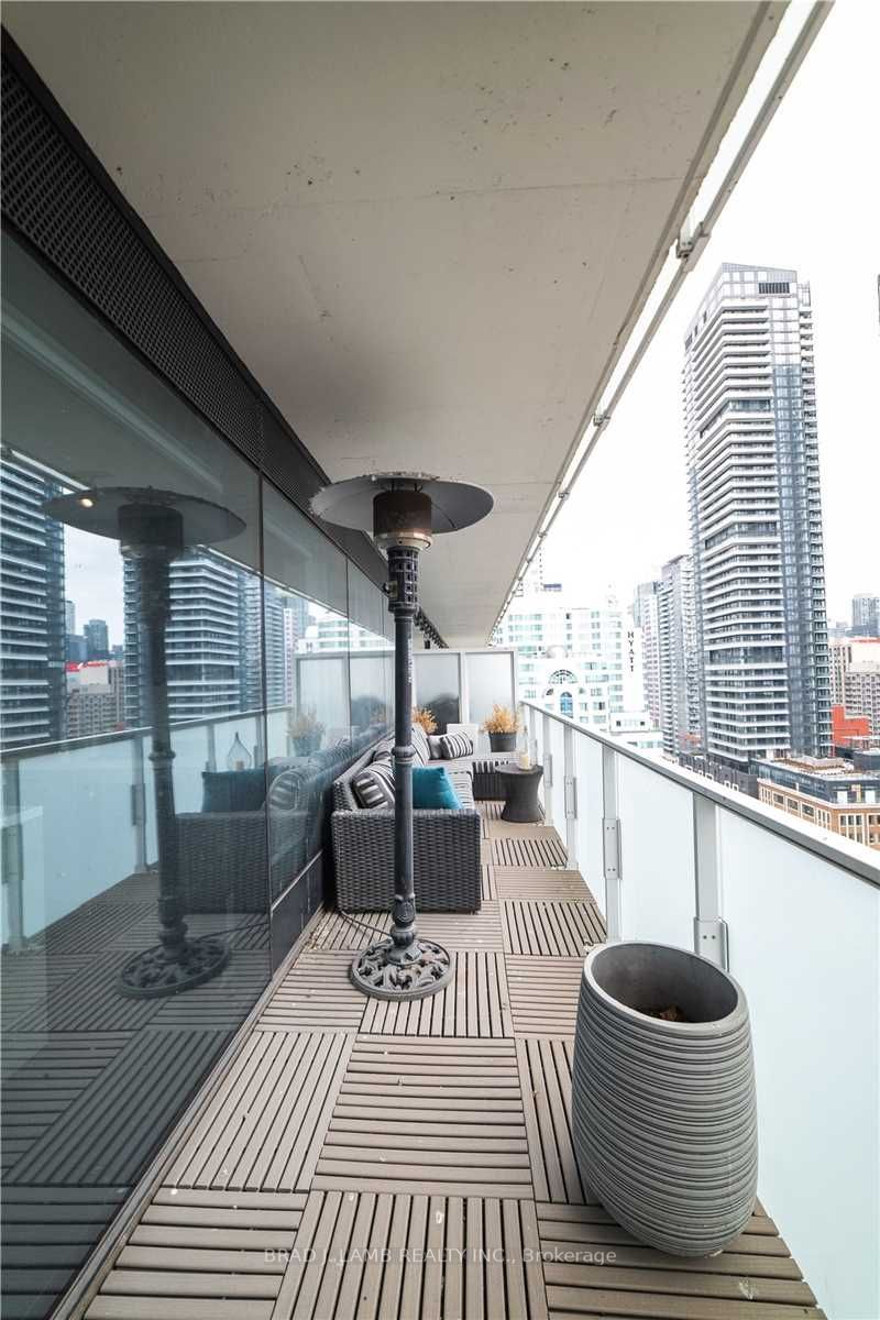 11 CHARLOTTE Street, #1502