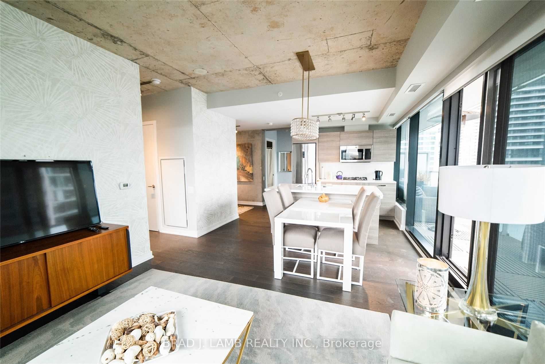 11 CHARLOTTE Street, #1502