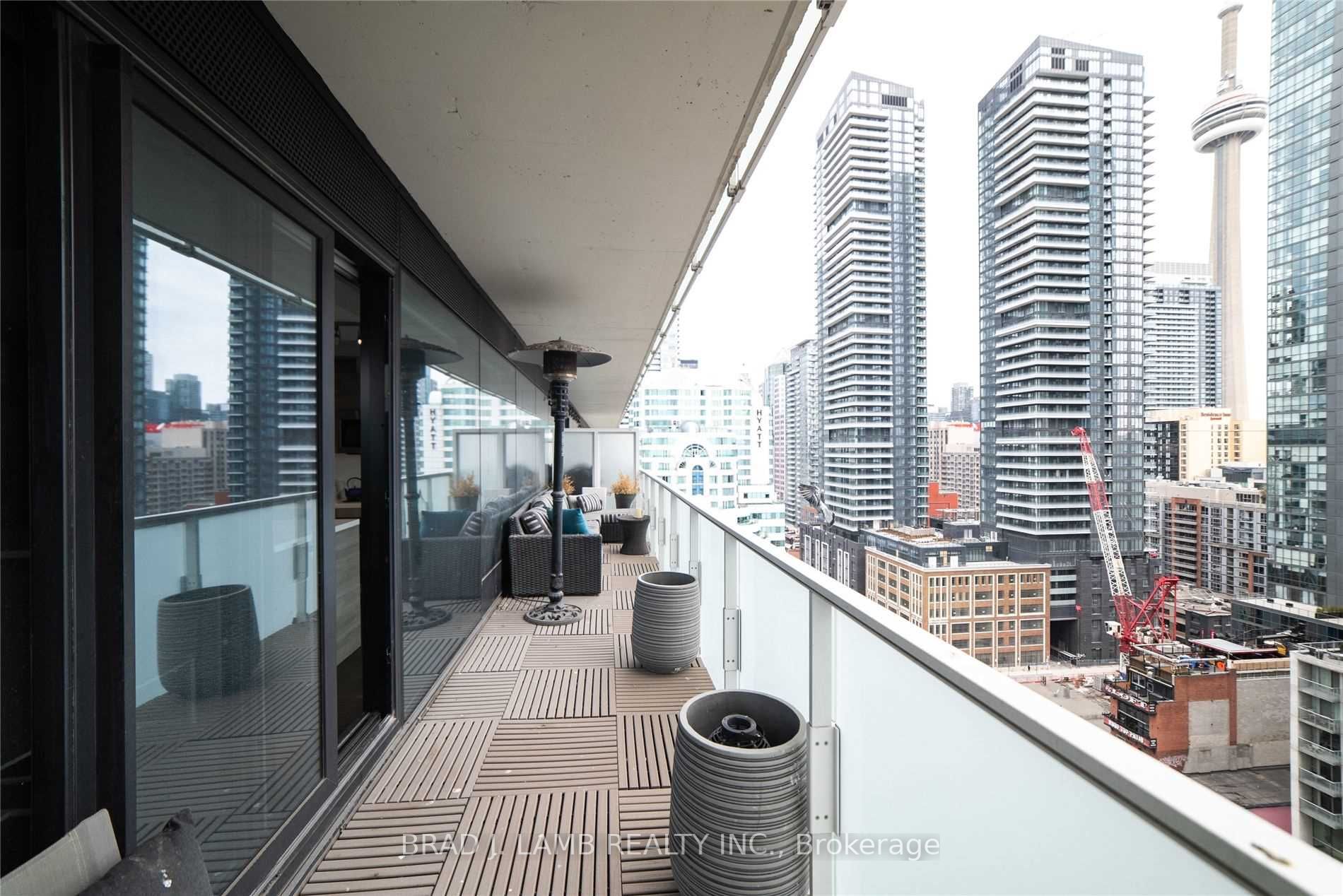 11 CHARLOTTE Street, #1502