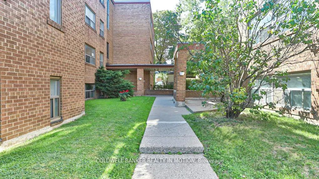 3474 Yonge St, #138