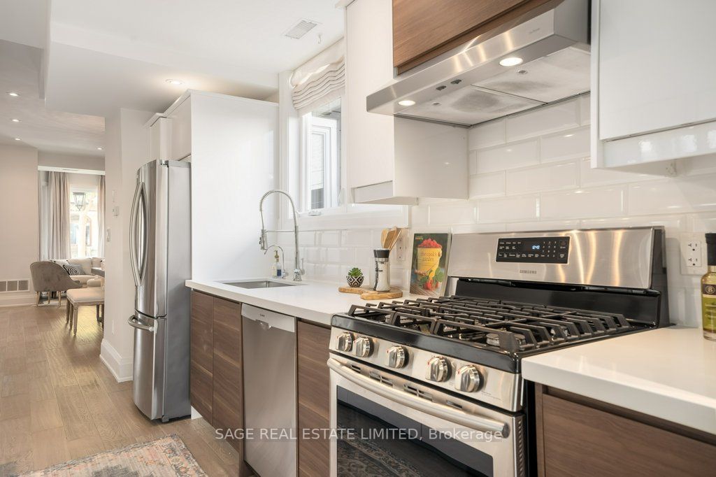 223 Palmerston Ave