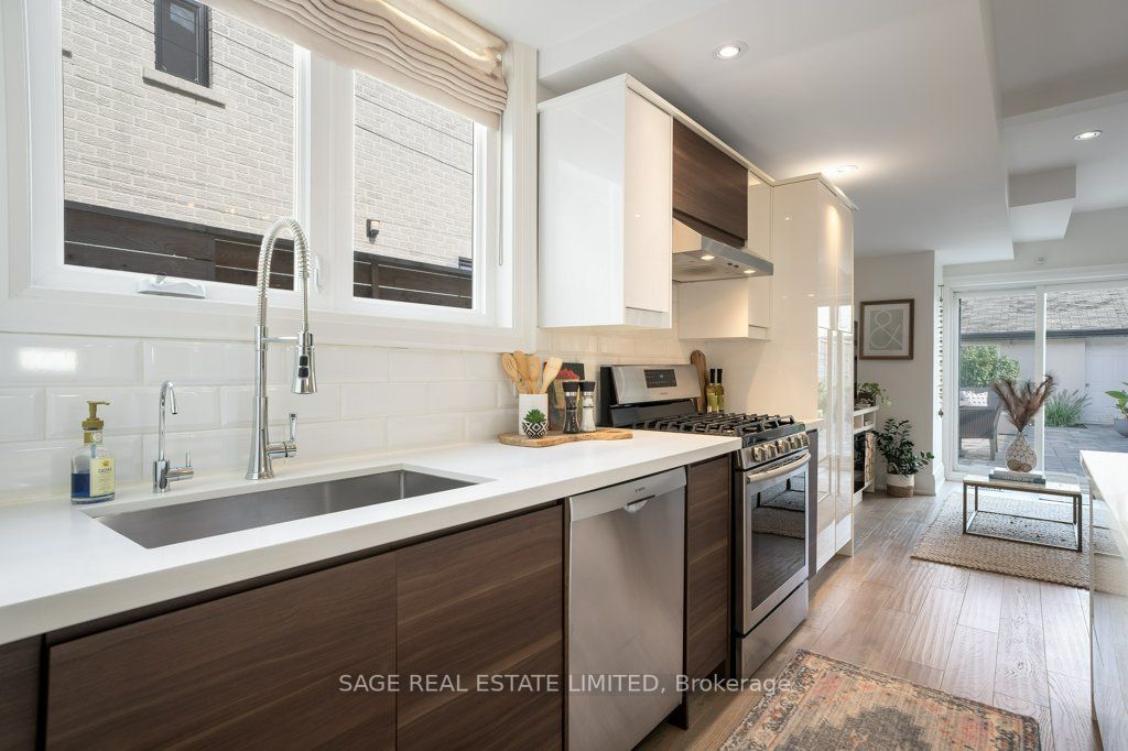223 Palmerston Ave