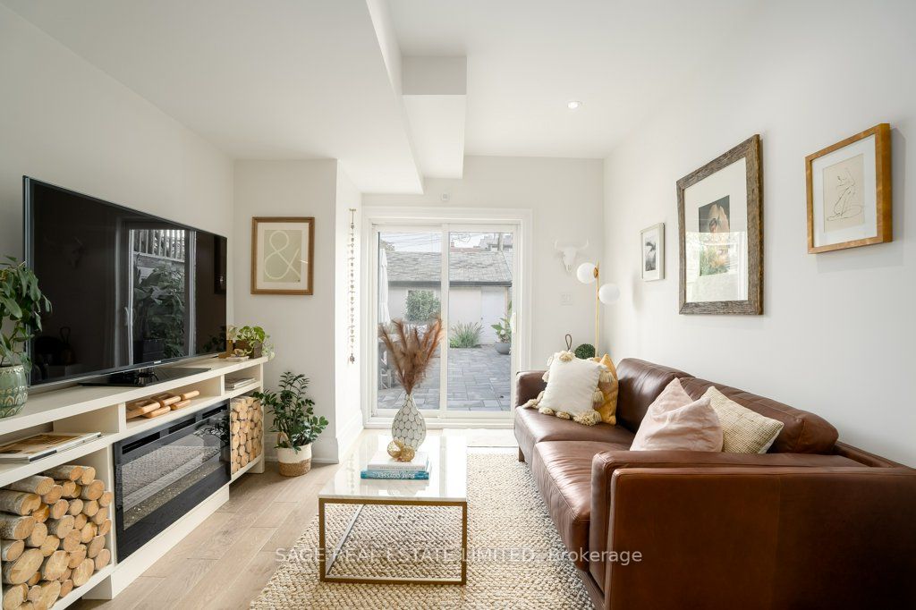 223 Palmerston Ave