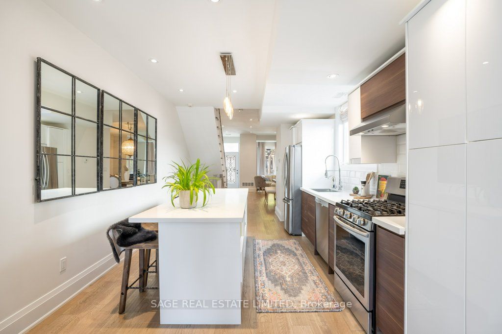 223 Palmerston Ave