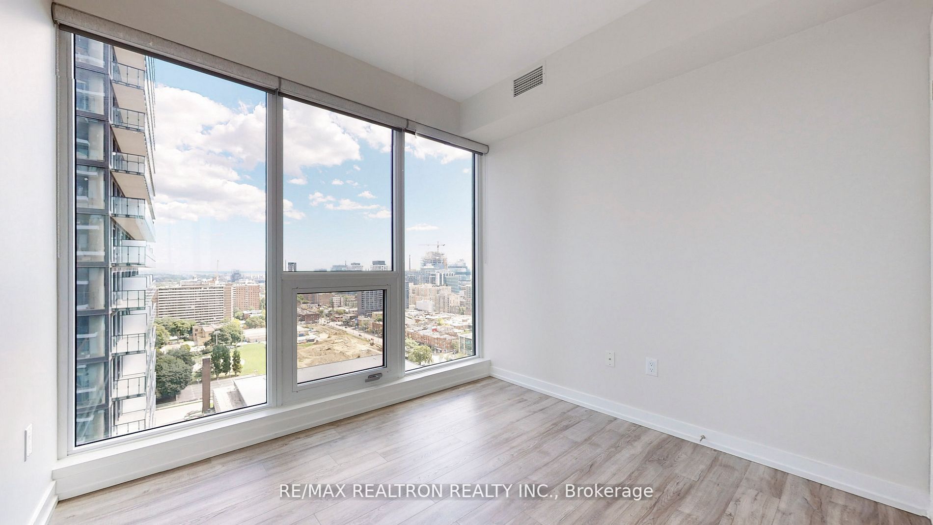 77 Shuter St, #2506