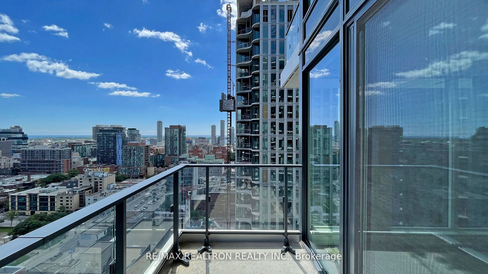 77 Shuter St, #2506