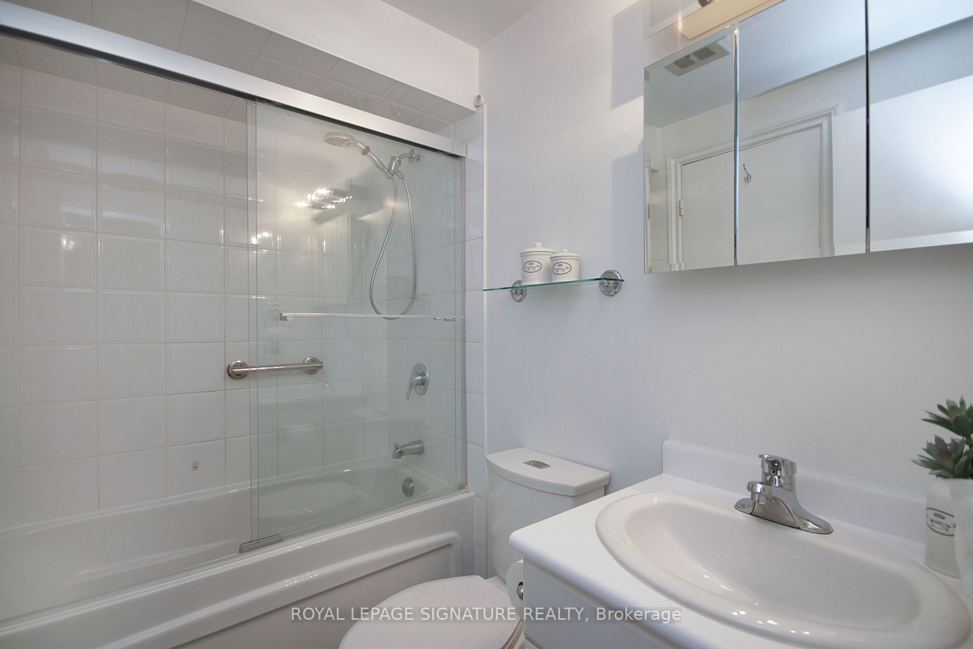 70 Flaming Rose Way, #16