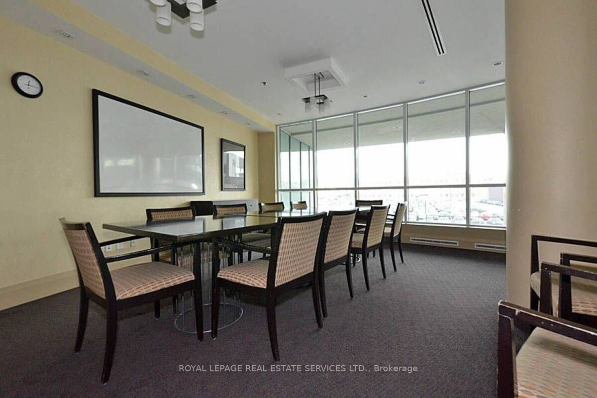 12 Yonge St, #1311