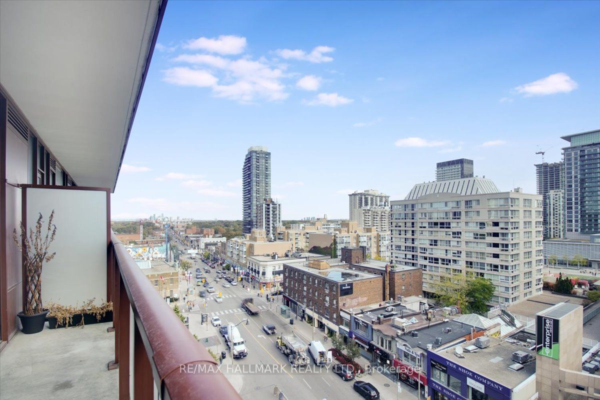 33 Helendale Avenue, #708