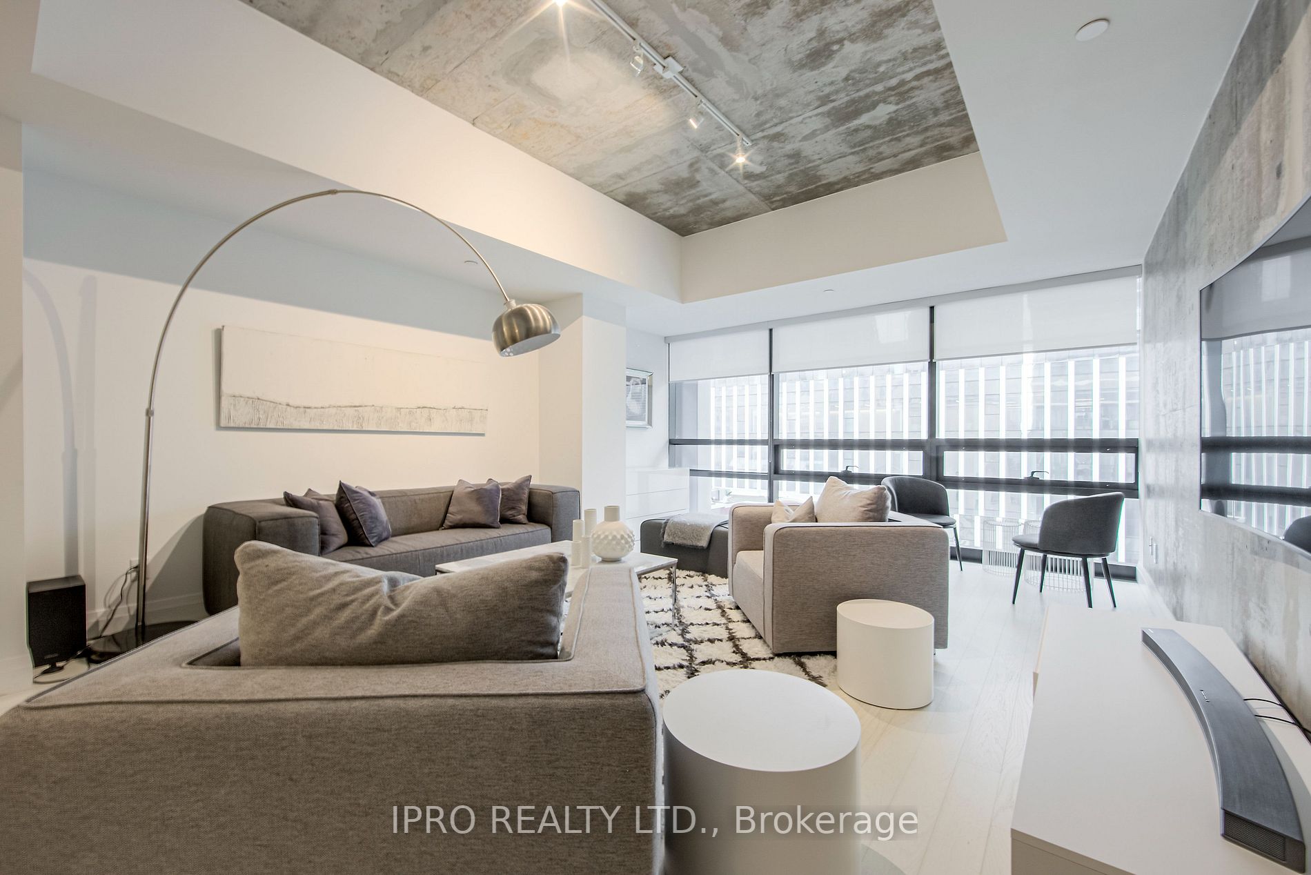 224 King Street W, #501