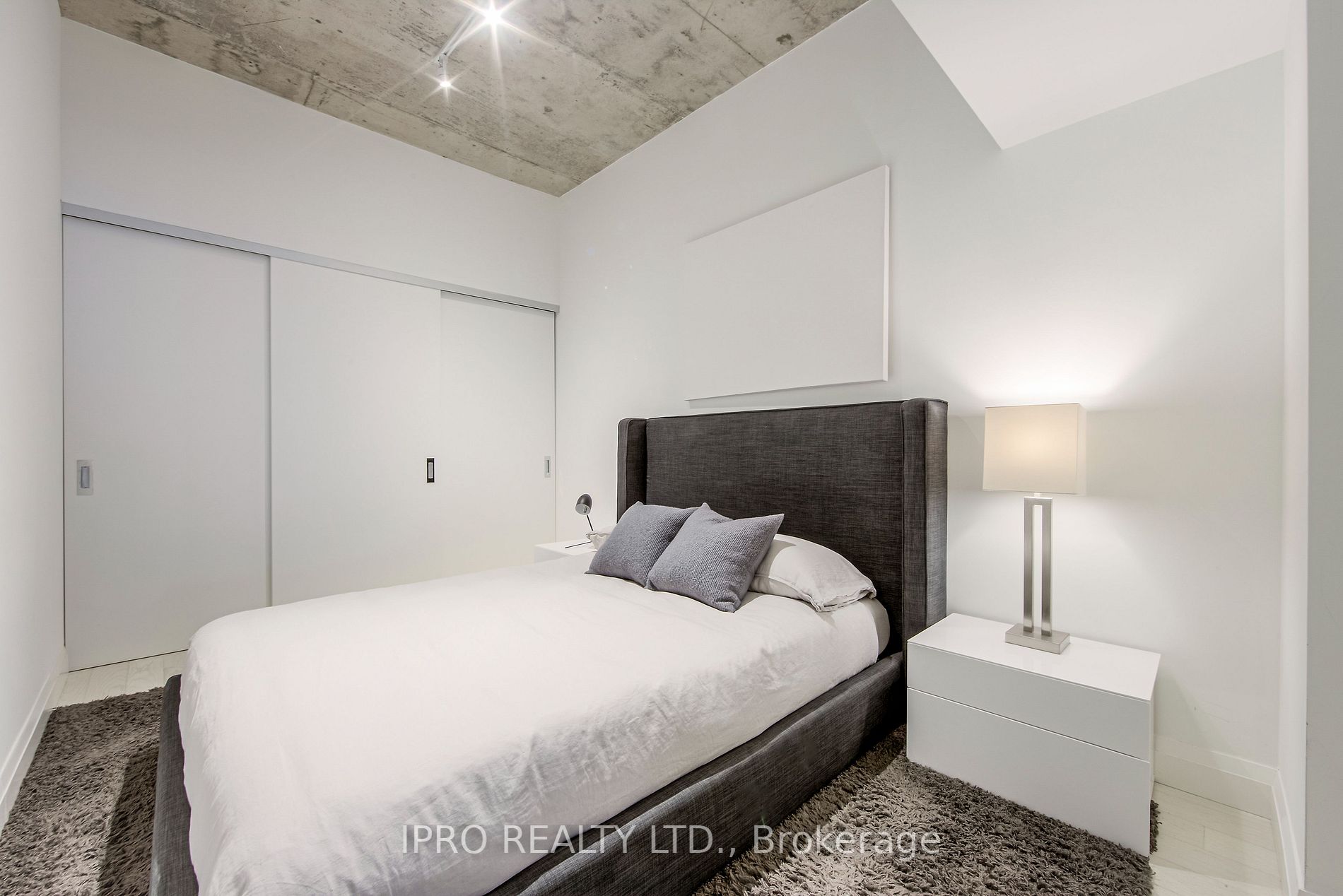 224 King Street W, #501
