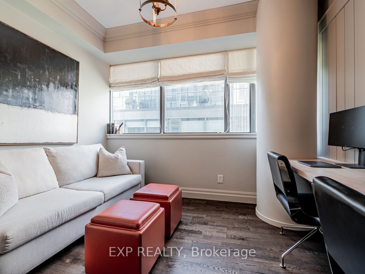8 Charlotte St, #1403