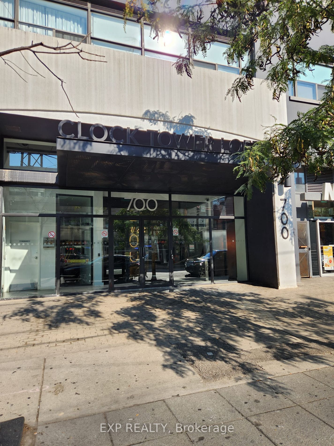 700 King St W, #7