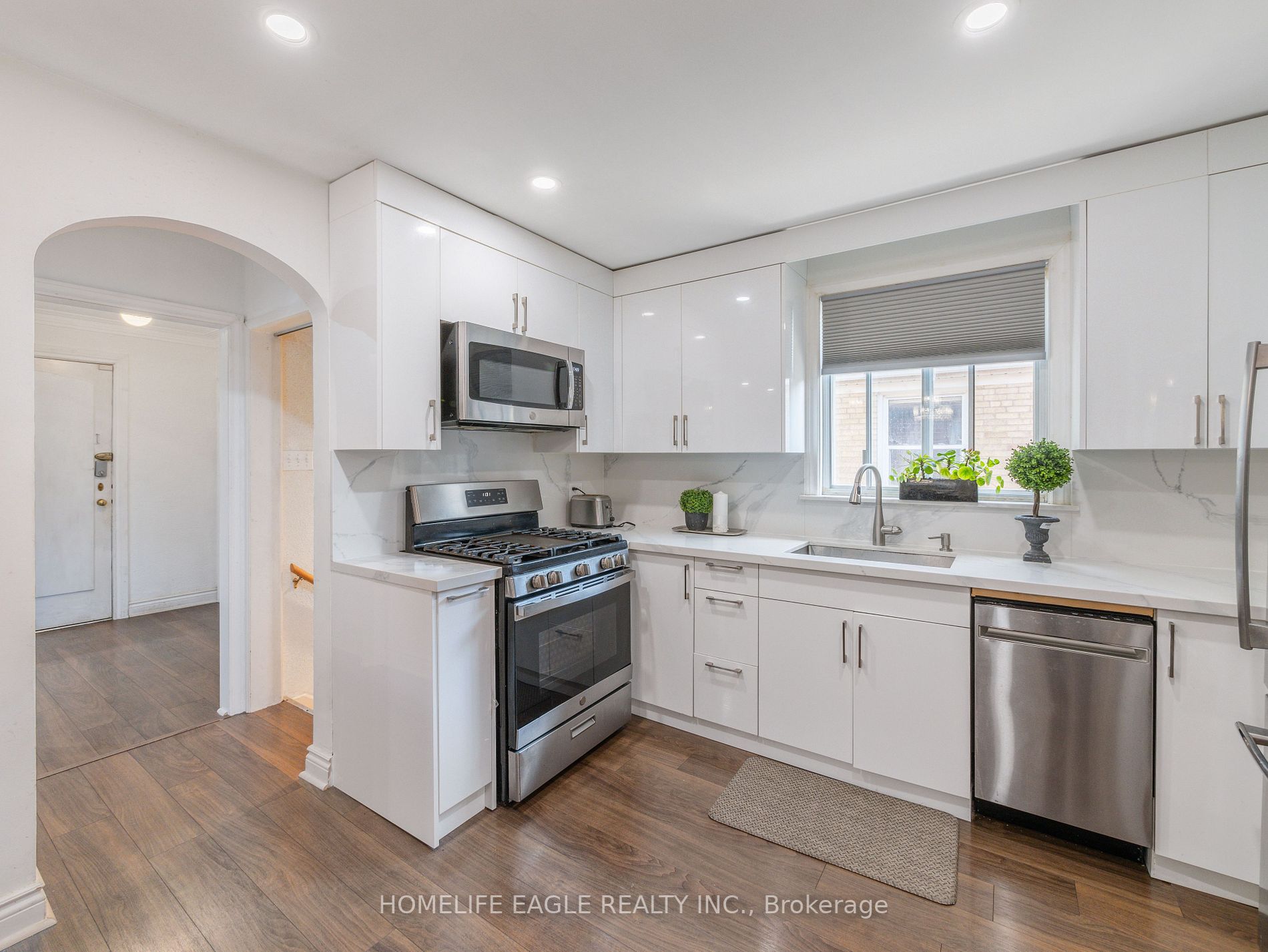 253 Bogert Ave