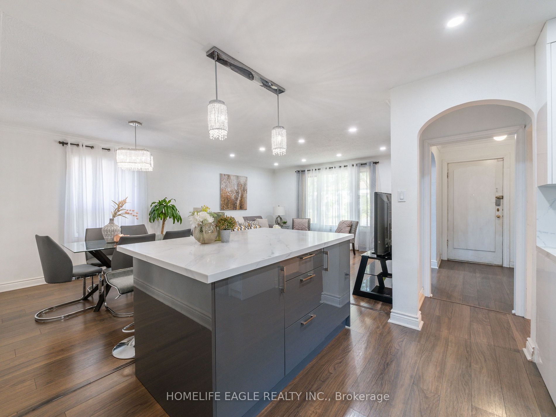 253 Bogert Ave