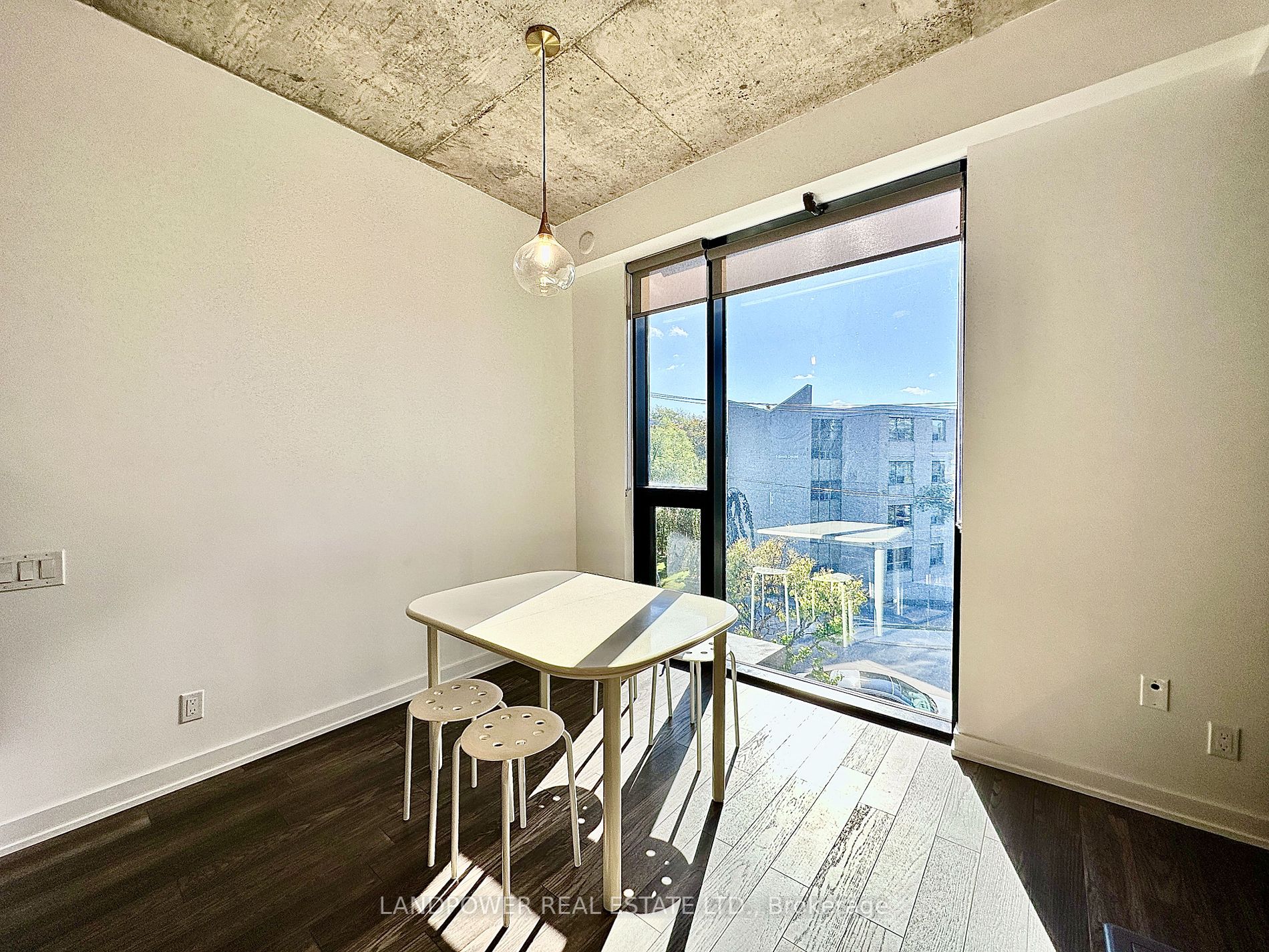 12 Dervock Cres, #11