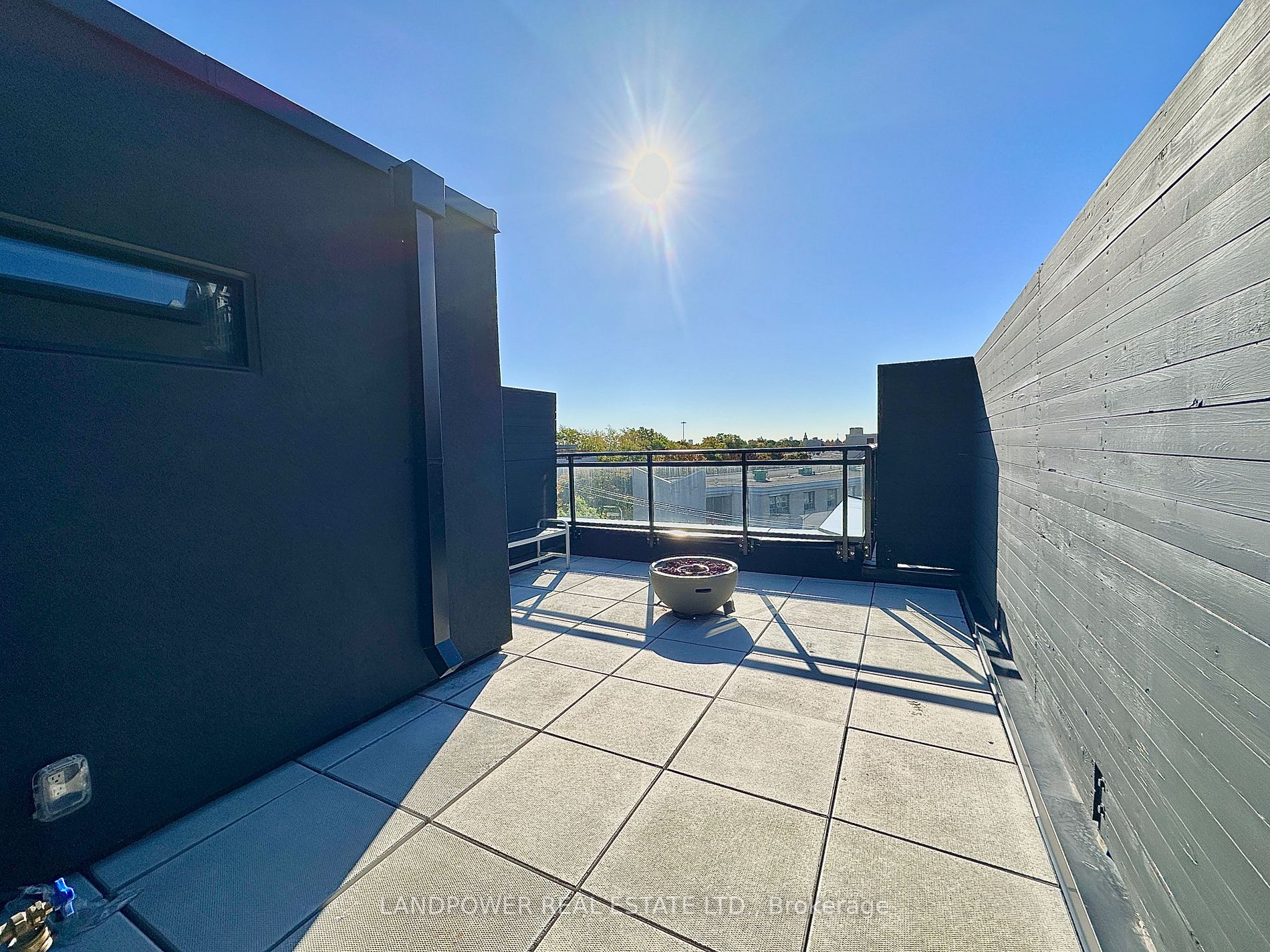 12 Dervock Cres, #11