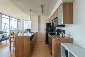 38 Grenville Street, #3207