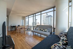 38 Grenville Street, #3207