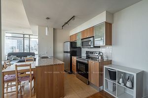 38 Grenville Street, #3207