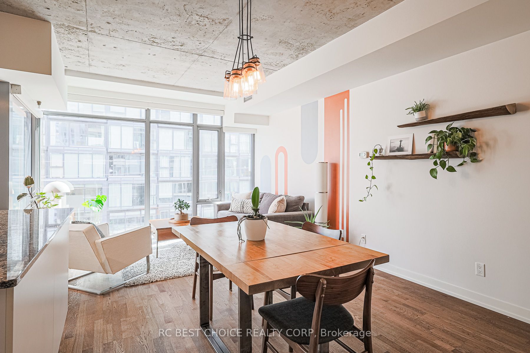 650 King Street W, #410