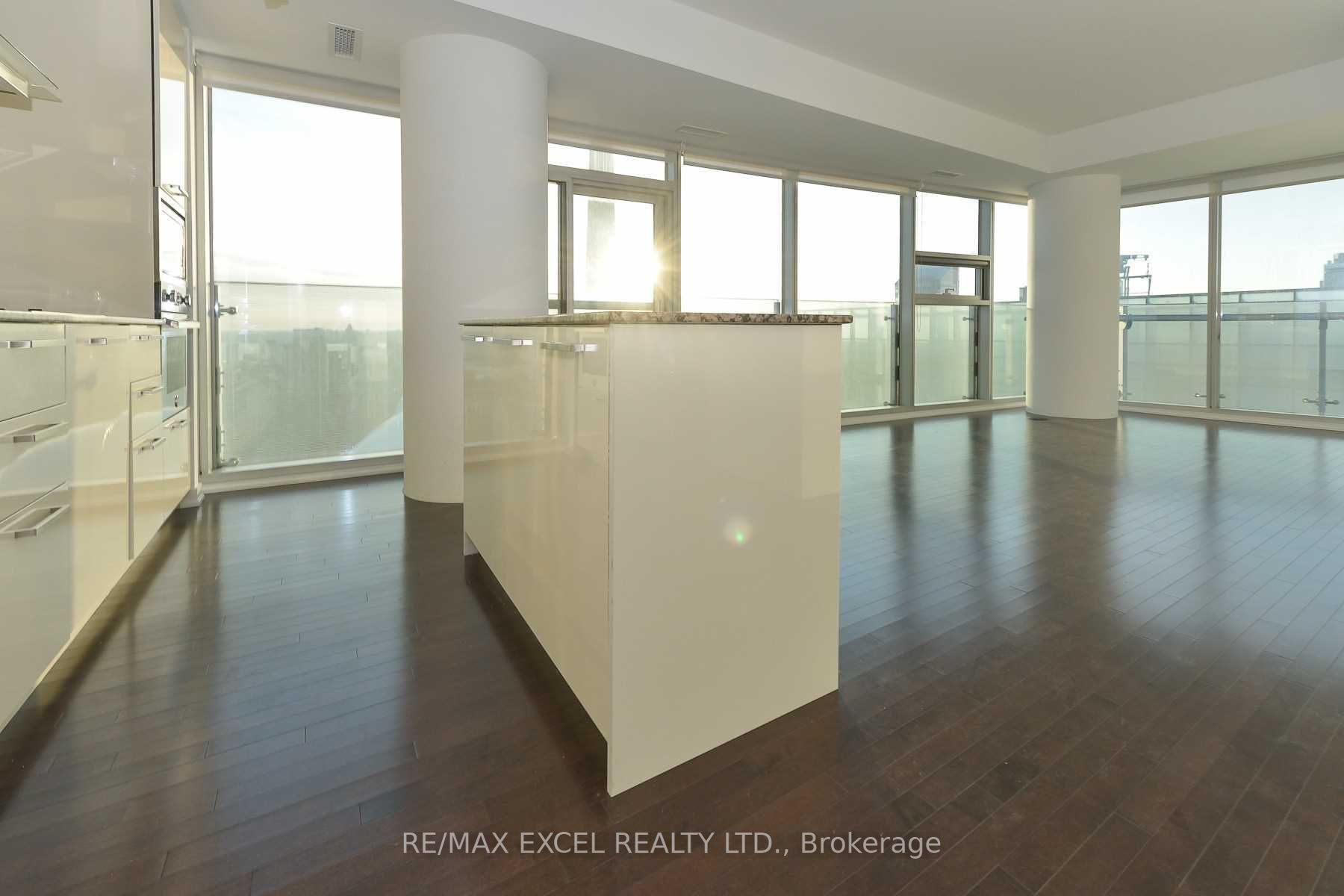 14 York St, #4808