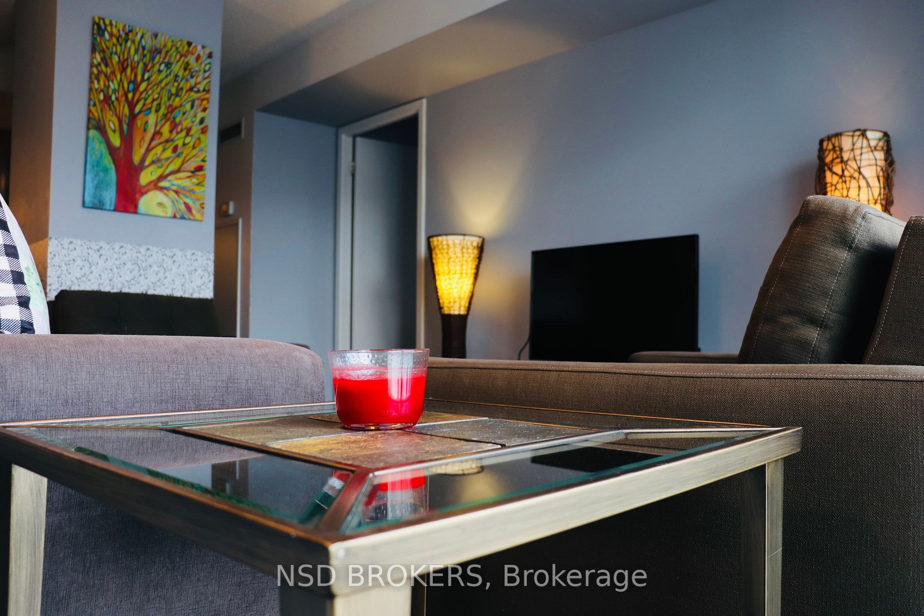 38 Dan Leckie Way, #909
