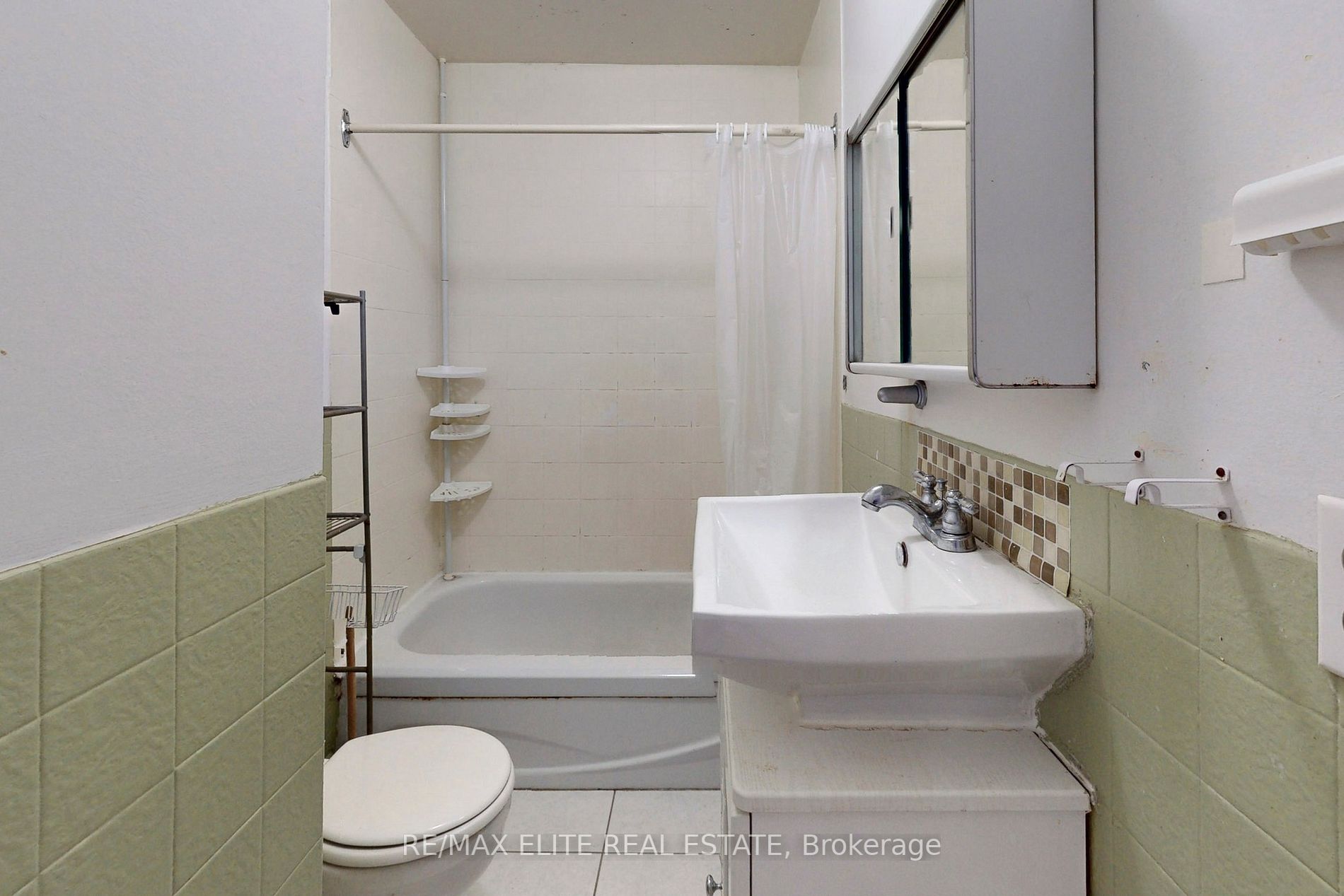 2582 Yonge St, #Apt A