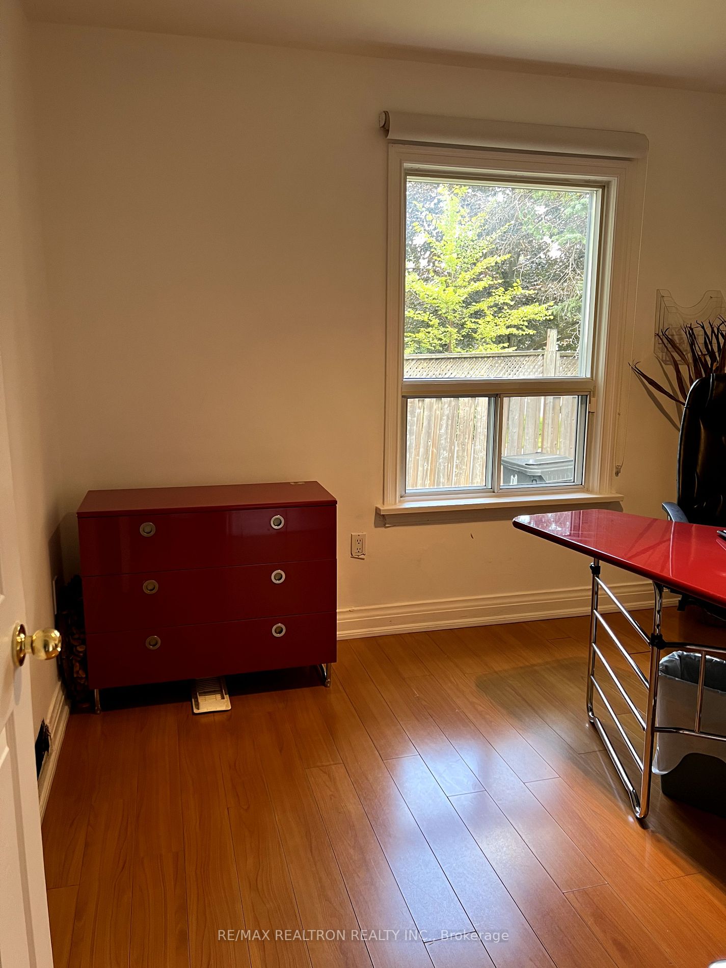 310 Sheppard Ave W