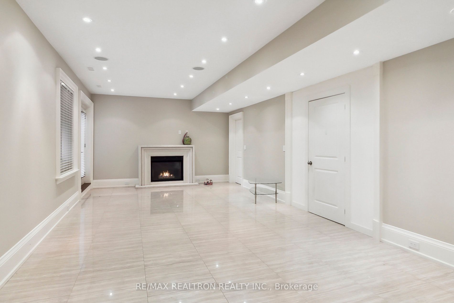 592 Deloraine Ave