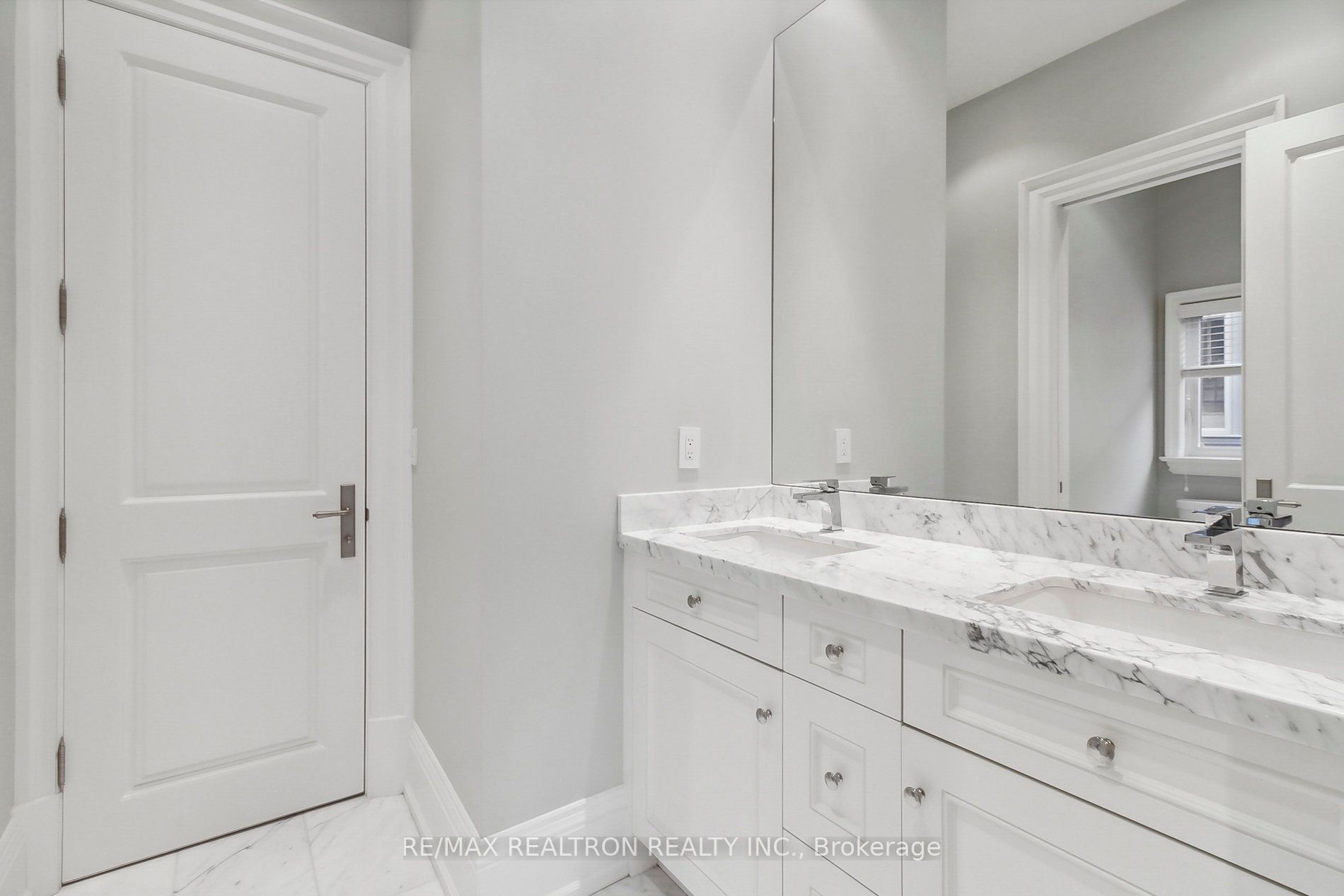 592 Deloraine Ave