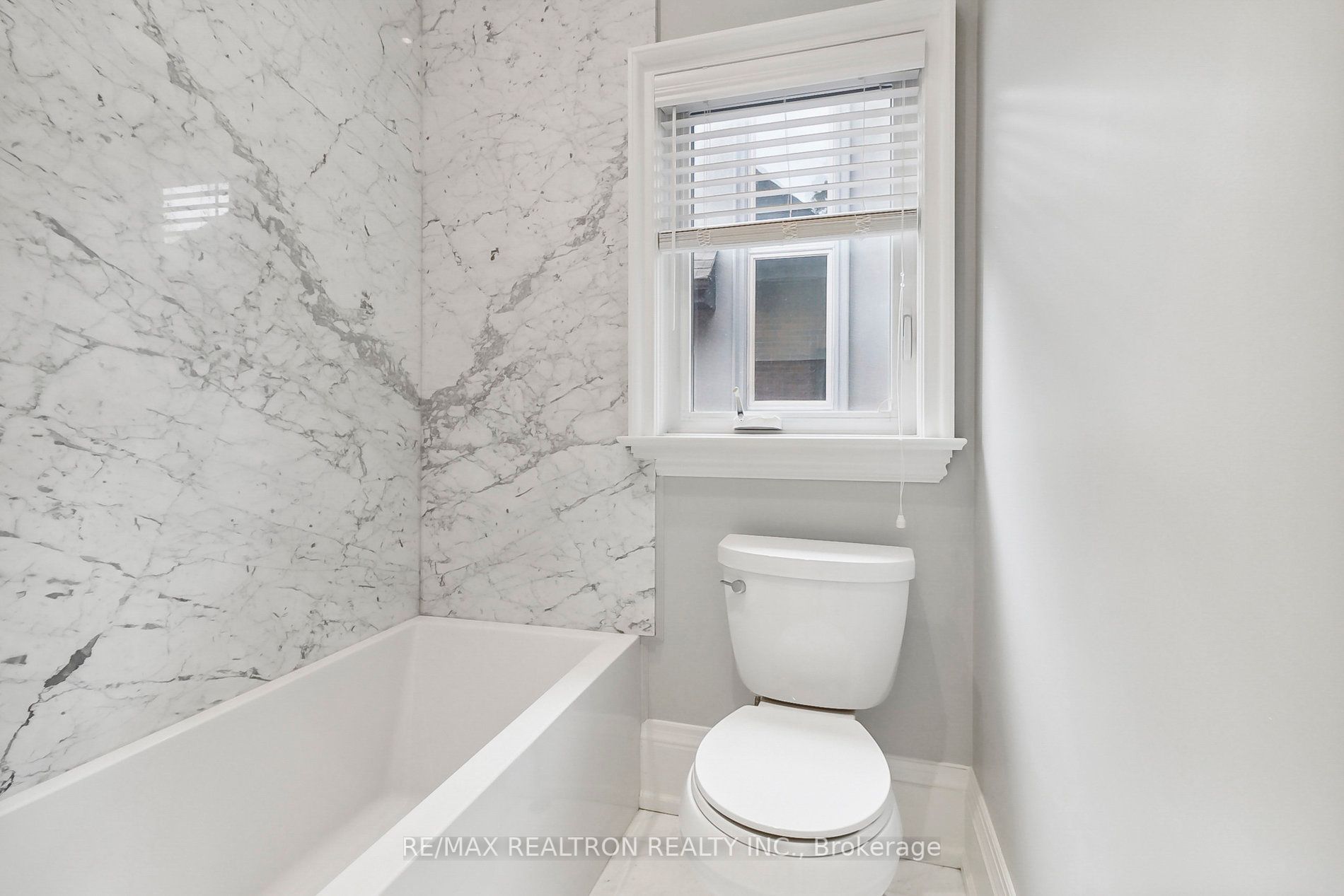 592 Deloraine Ave