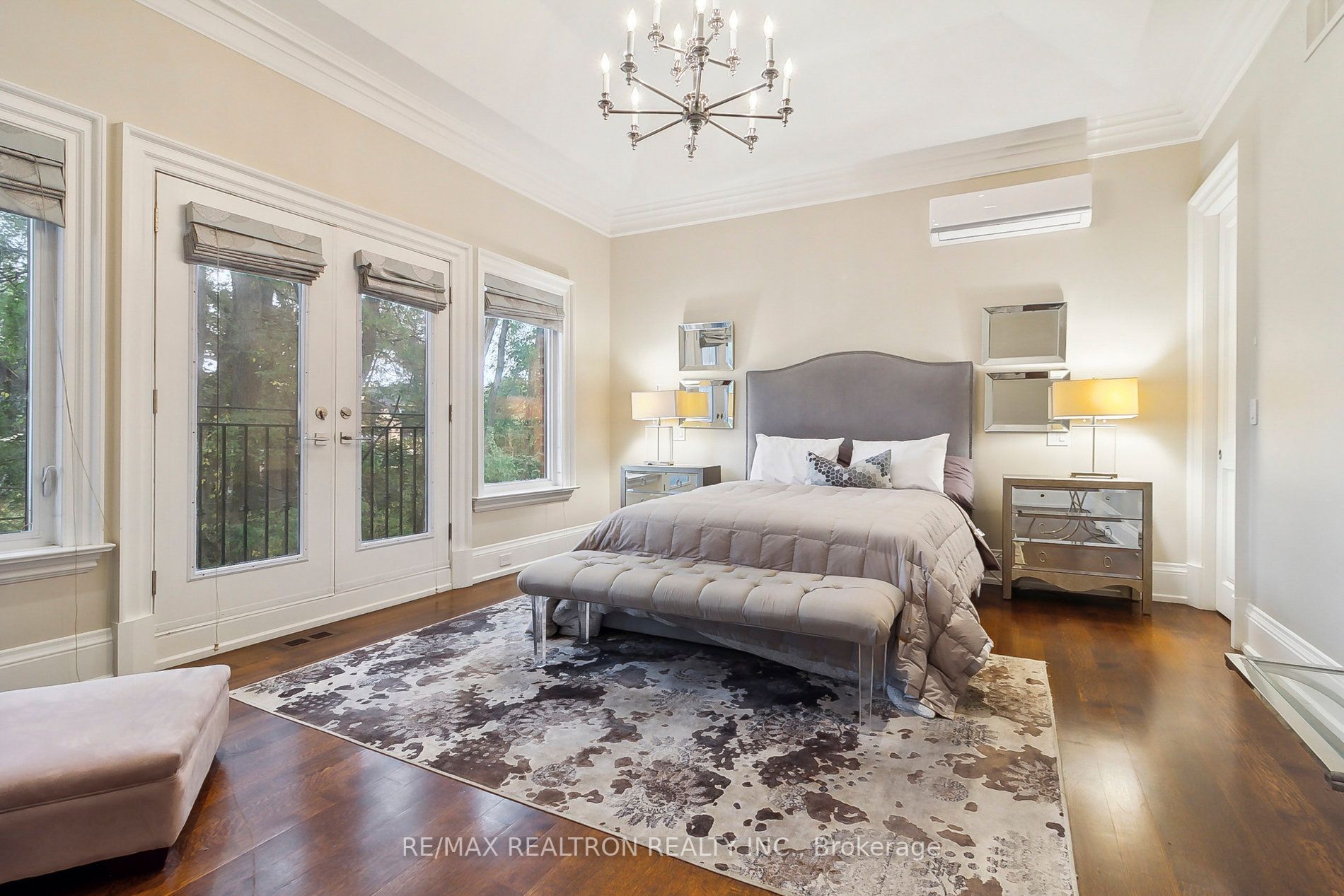 592 Deloraine Ave