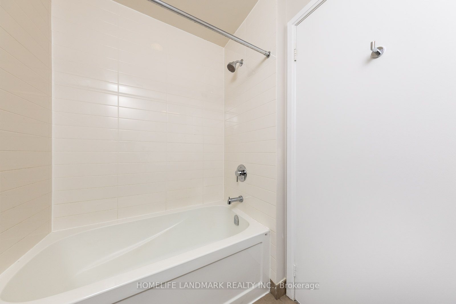 30 Roehampton Ave S, #1409