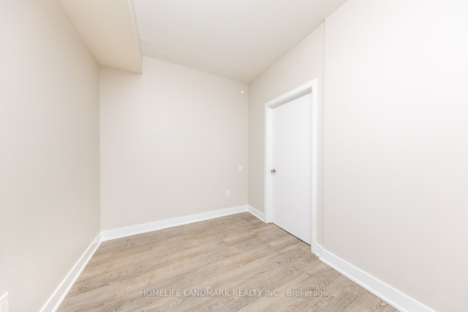 30 Roehampton Ave S, #1409