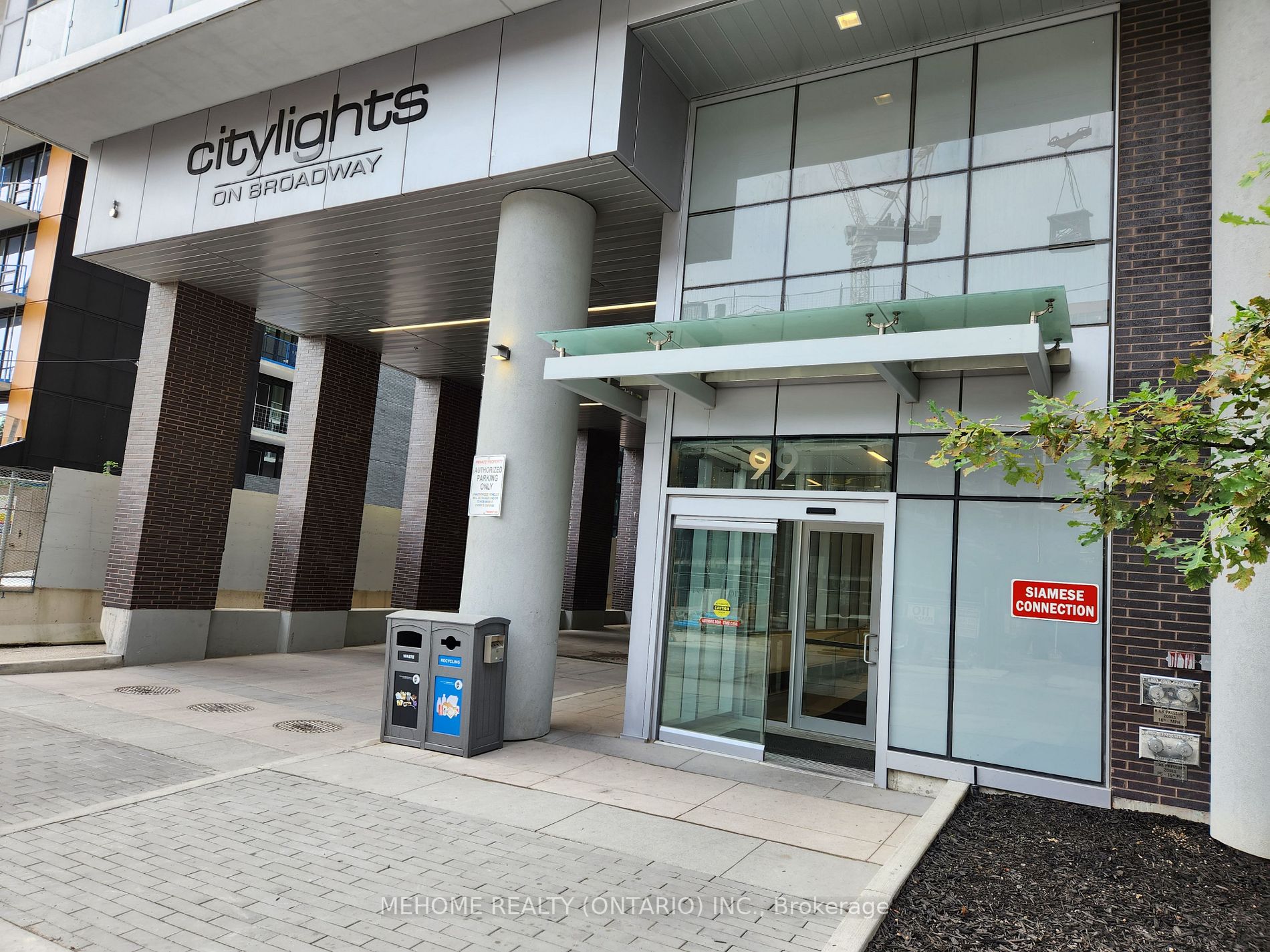 99 Broadway Ave, #3512