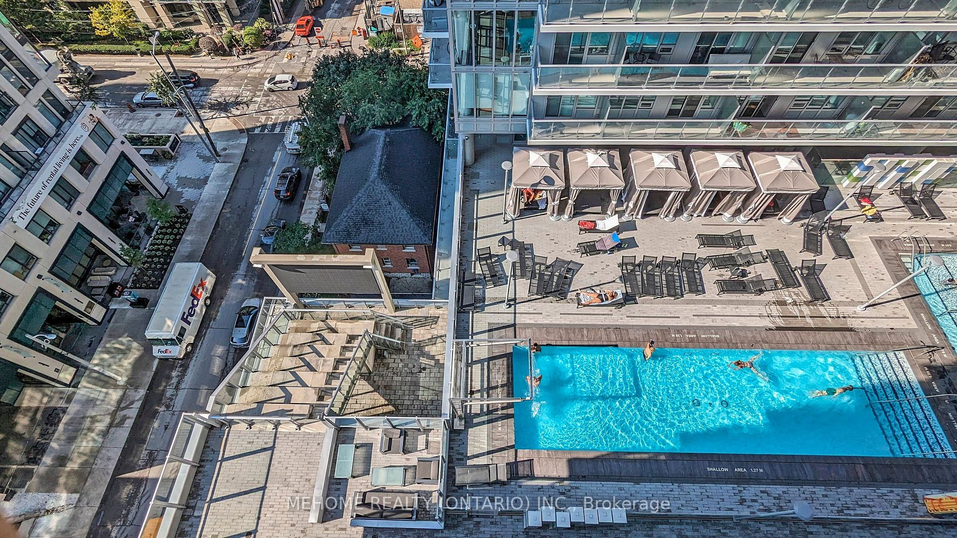 99 Broadway Ave, #3512